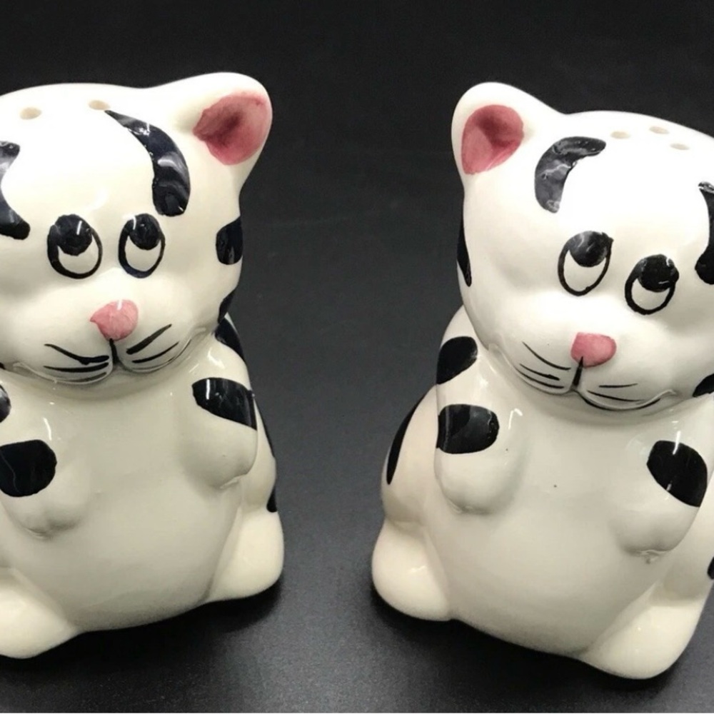 Vintage Cat Salt and Pepper Shakers